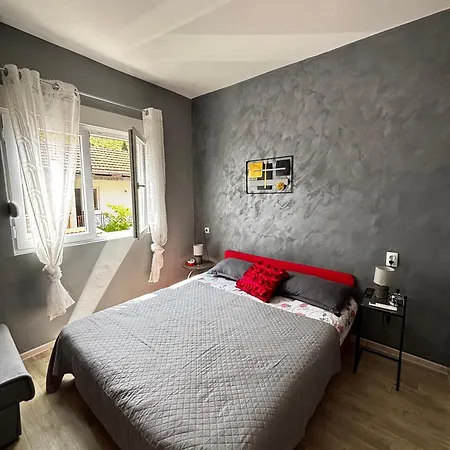 Apartament Esra *