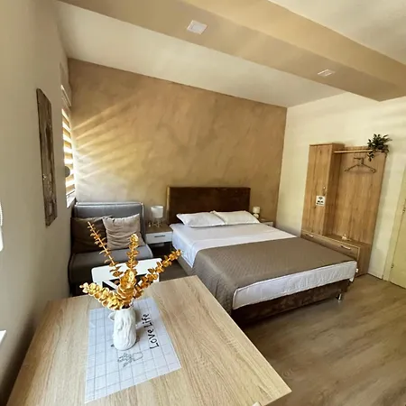 Esra Apartament